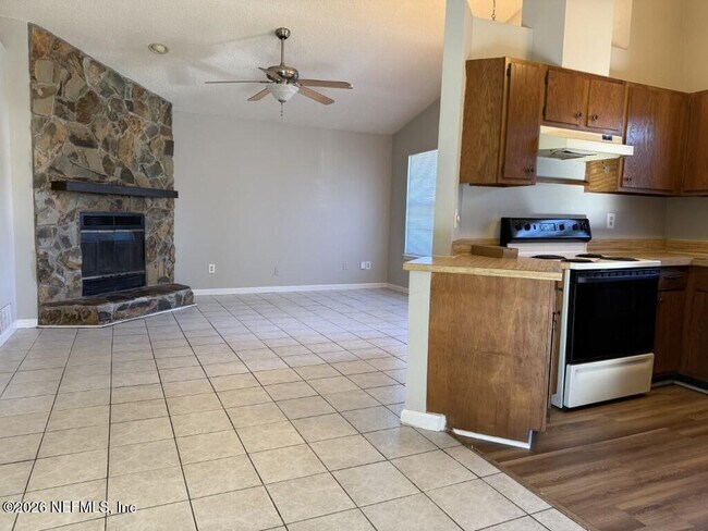 Building Photo - 1261 Montecello Dr