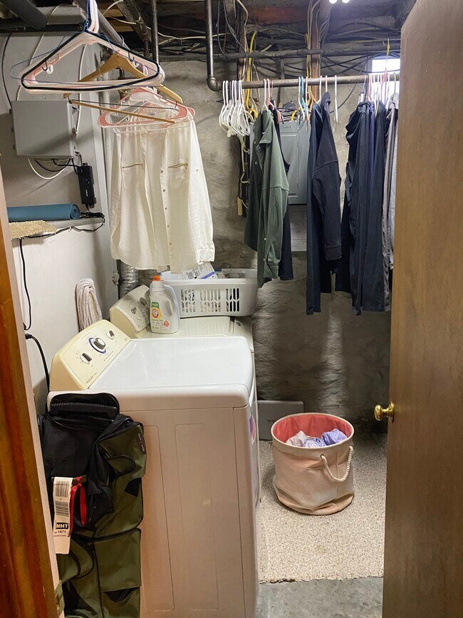 laundry area - 26 Orchard St