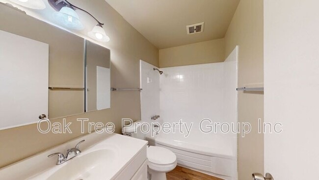 Building Photo - 1637 Catalina Ct