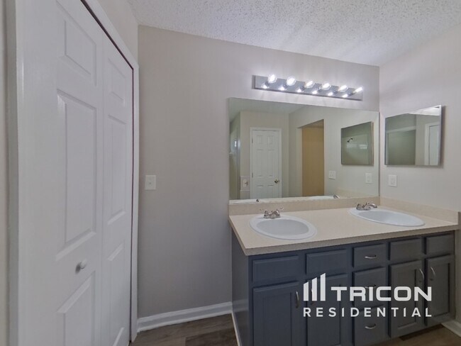 Building Photo - 7932 Collins Bay Ct