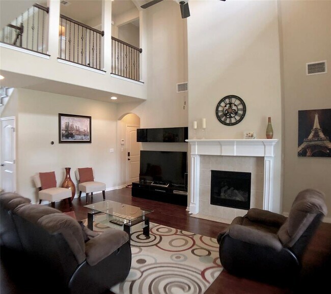 Building Photo - 4001 Tordera Dr