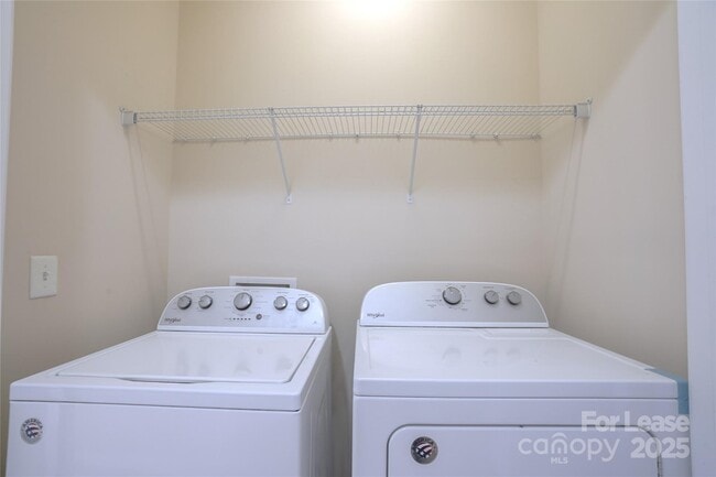 Building Photo - 11125 Cedar Walk Lane