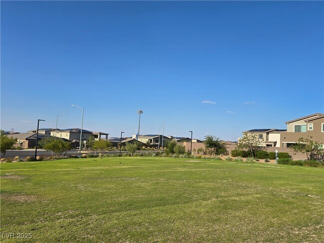 Building Photo - 375 Powell Crst Dr