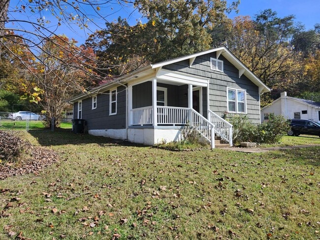 Building Photo - Wonderful 2 Bedroom 1 Bath home in Hixson, TN