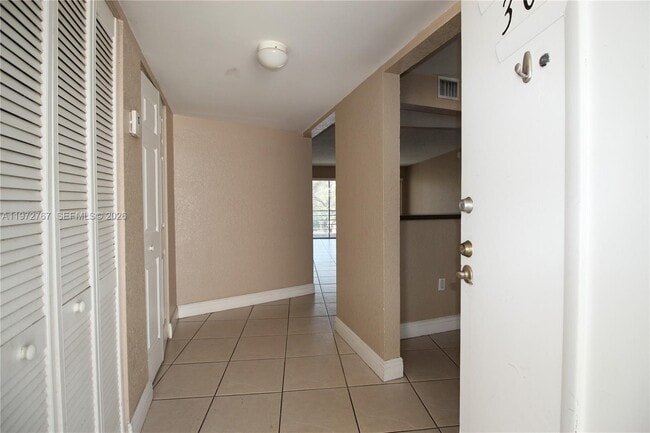 Building Photo - 4235 N University Dr