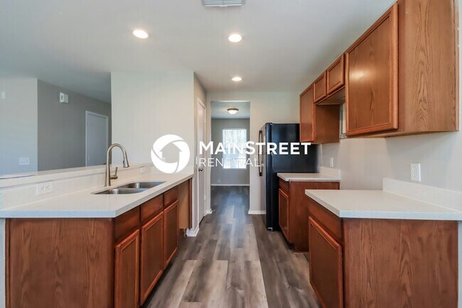 Building Photo - 3 Bedroom Pet-Friendly Home in Houston, TX with Main Street Renewal
