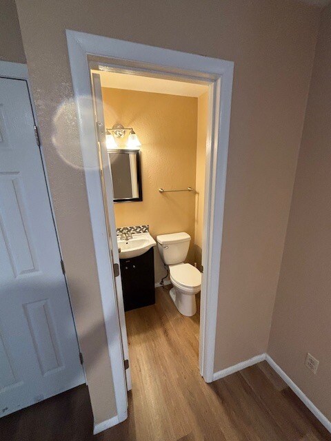 Building Photo - 204 Peach