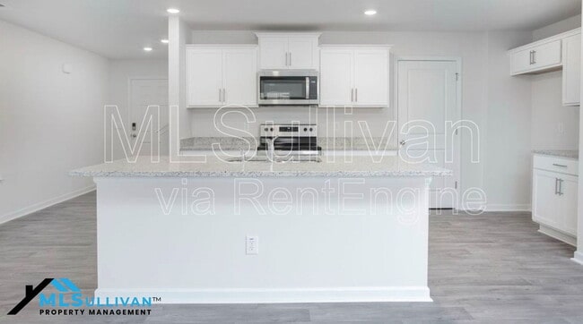 Building Photo - 2932 Egert Dr