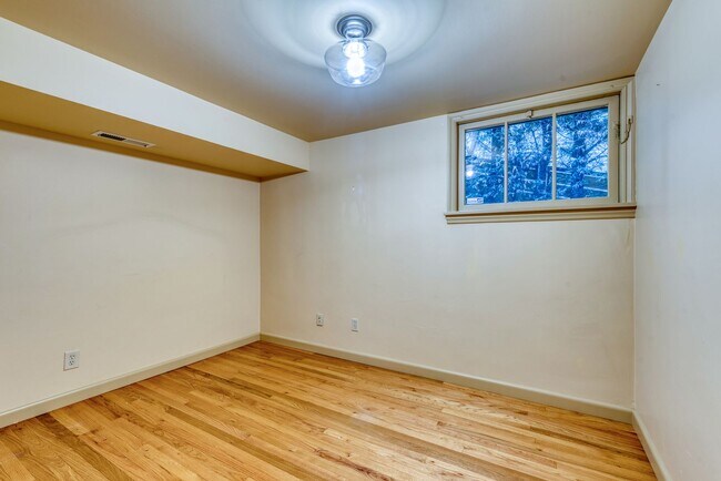 Building Photo - Magnolia Home