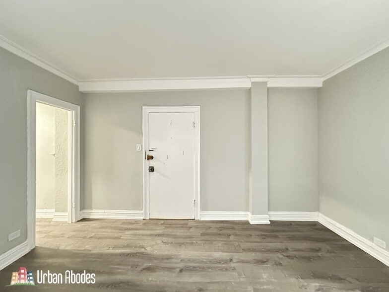 Building Photo - 1350 N Dearborn St