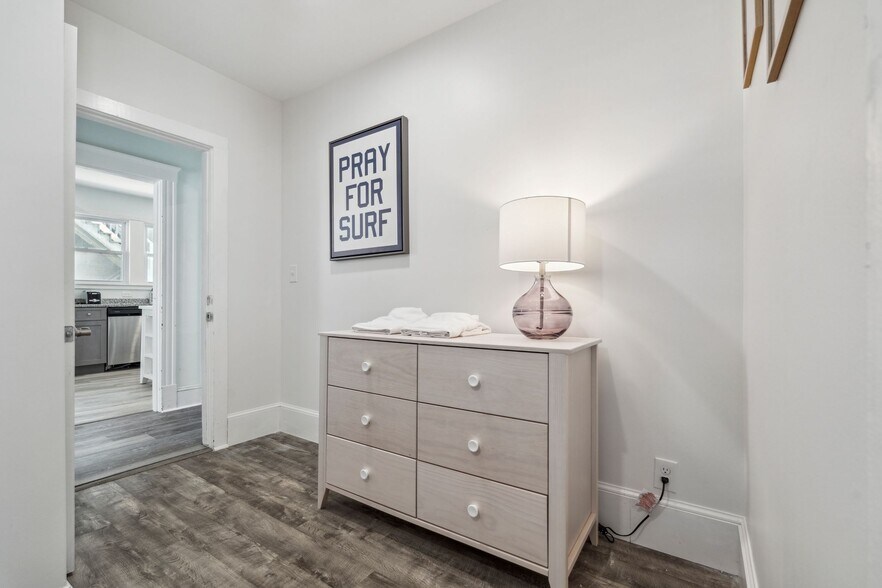 Bedroom 3 - 61 Ocean Blvd