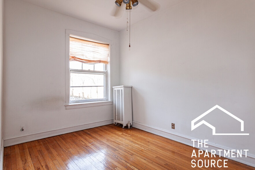 Primary Photo - 5023 N Winchester Ave