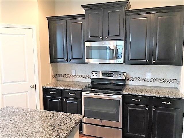 Building Photo - 30 Winslow Cir