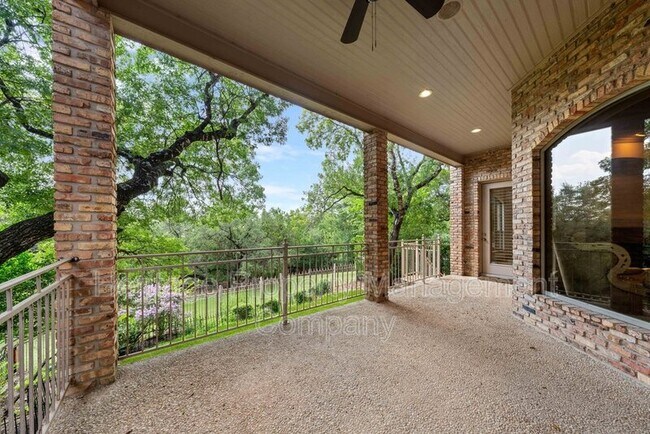 Building Photo - 131 Westcourt Ln
