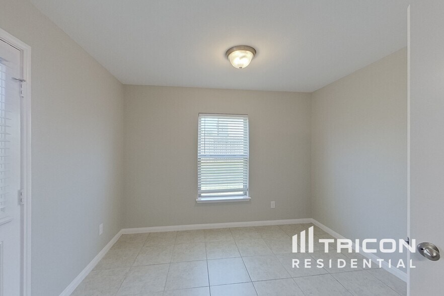 Building Photo - 6312 Jasper Lake Dr