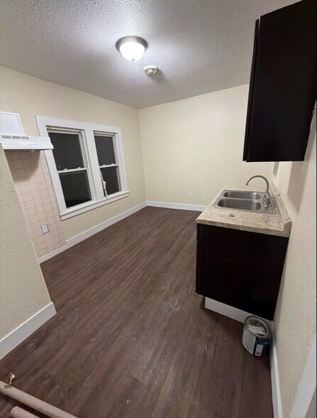 Building Photo - 2459 S 8th St