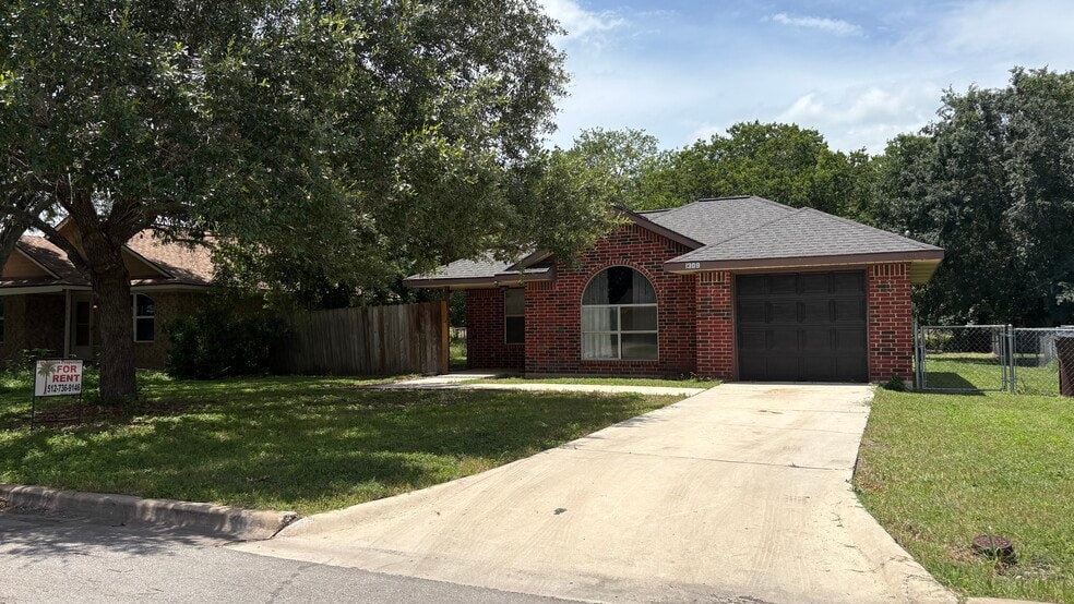 Building Photo - 1309 Monte Vista Dr