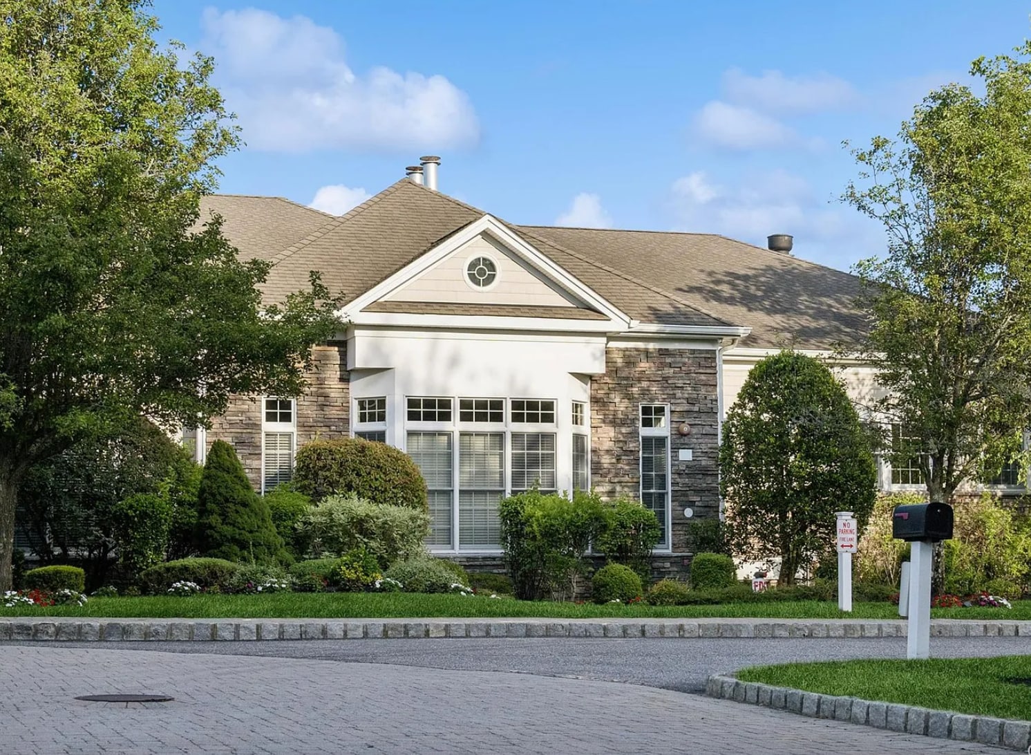 Club house - 228 Sonata Ct