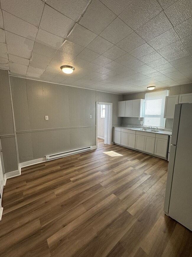 Building Photo - 6 Laurel Hill Ln