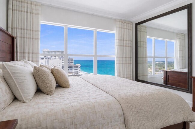 Building Photo - 3550 Galt Ocean Dr