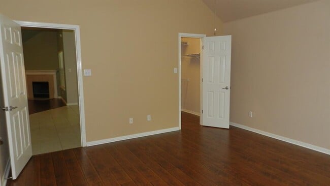 Building Photo - 613 Hickory Run Dr