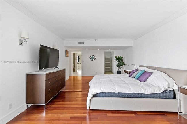 Building Photo - 19707 Turnberry Way