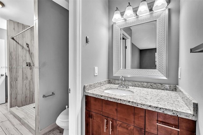 Building Photo - 1263 SW 46th Ave