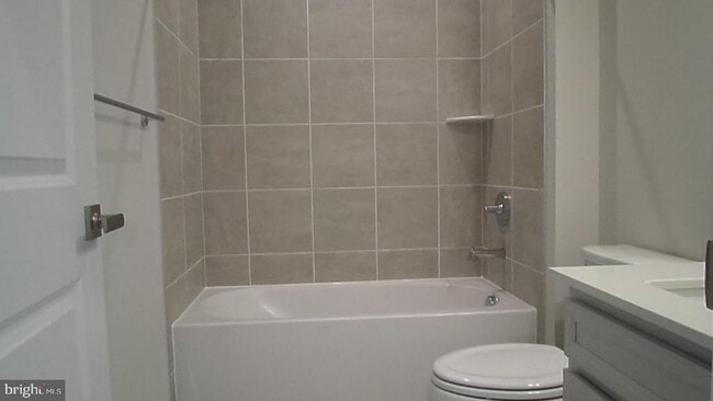 Building Photo - 9399 Edenderry Dr