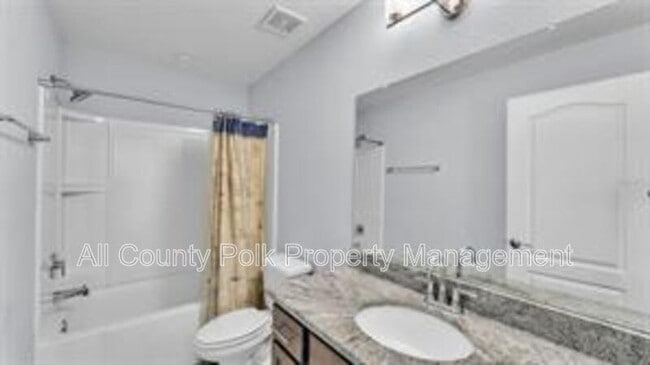 Building Photo - 1095 Woodland Oaks Dr