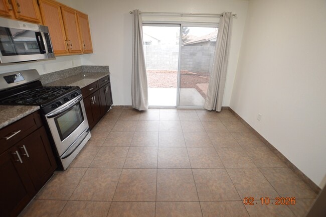 Building Photo - 9949 Shallot Ct