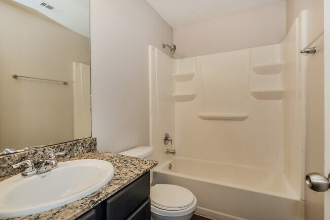 Building Photo - 2802 Mesquite Ridge Dr