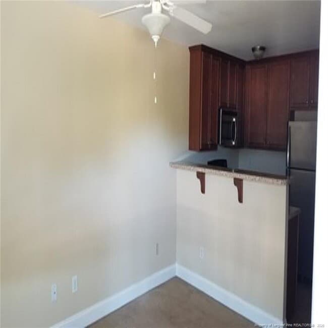 Building Photo - 912 Robeson St