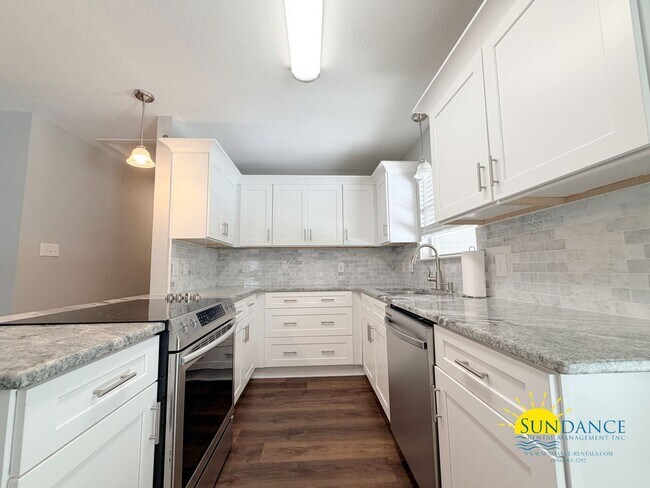 Building Photo - Upgraded 4BR Home with In-Ground Pool in Fort Walton Beach!