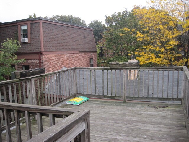 Building Photo - 450 Cumberland Ave