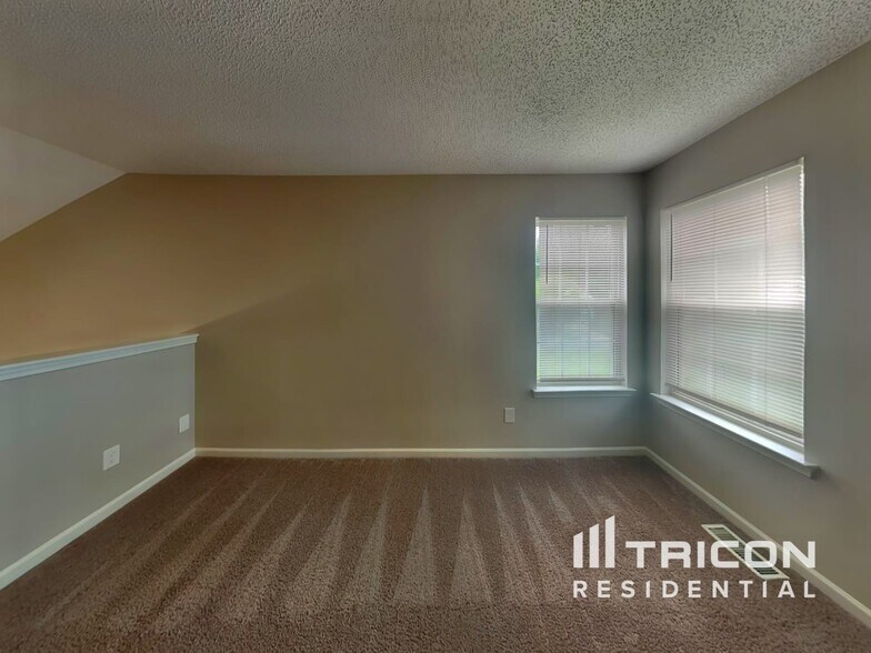 Building Photo - 9629 Green Apple Dr