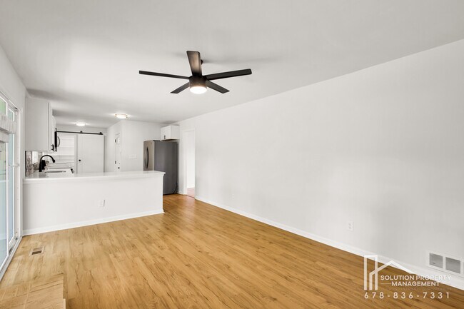 Building Photo - 1870 Gherry Dr