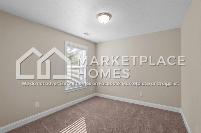 Building Photo - 128 Downsbury Rd