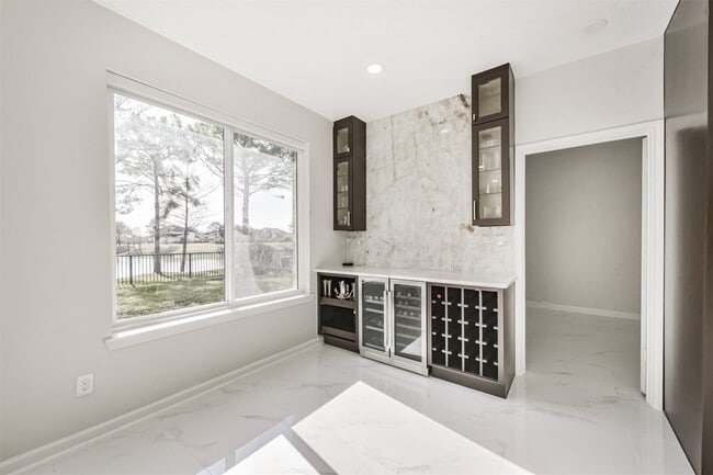 Building Photo - 2315 Bending Spring Dr