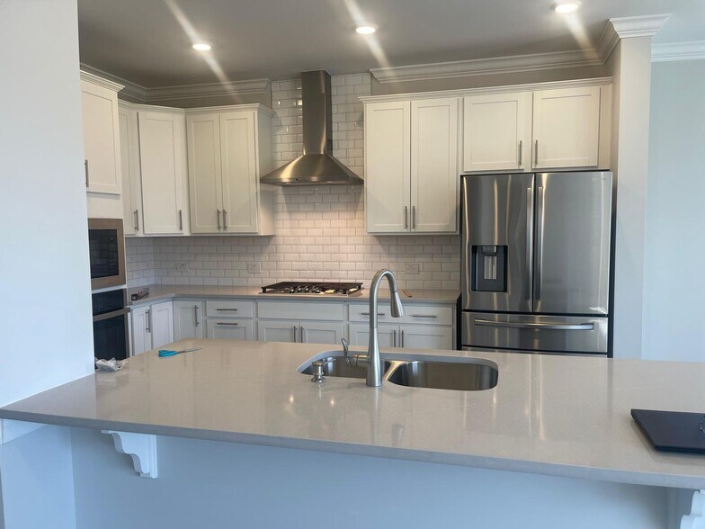 Building Photo - 272 Sea Cave Ln