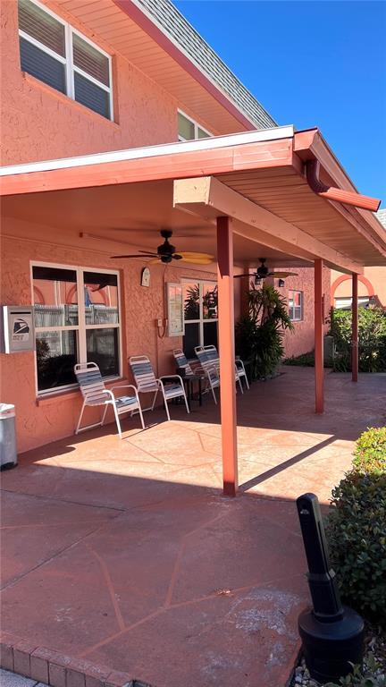 Building Photo - 257 SW Lincoln Cir N