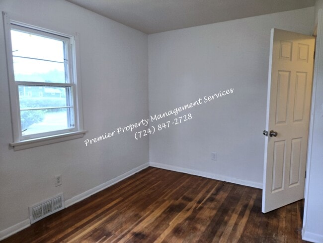 Building Photo - 826 W Pearl St