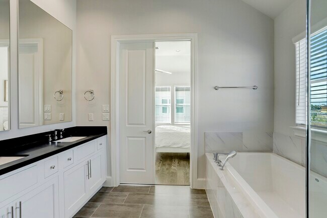 Building Photo - 2727 Dolce Oaks Dr