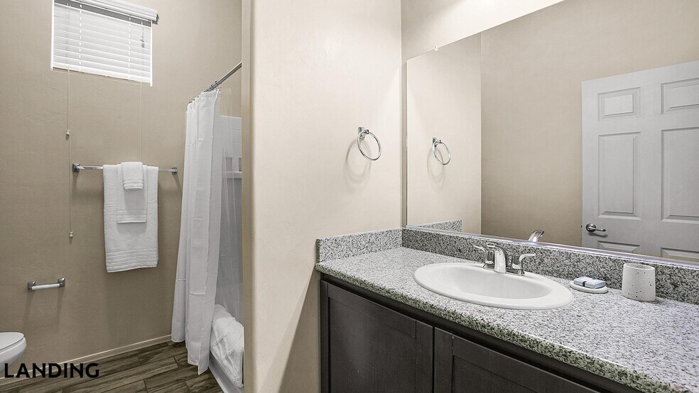 Building Photo - 698 Basilica Bay Dr