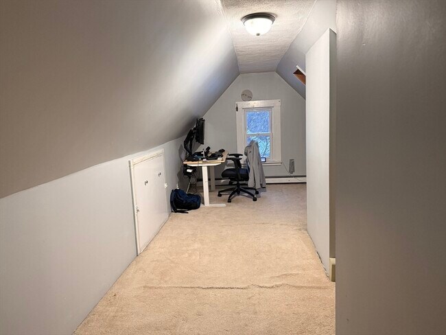 Building Photo - 22 Linden Rd