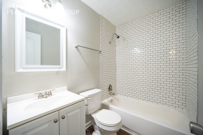 Building Photo - MOVE IN NOW!! $99 Security Deposit Special...