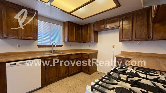 Building Photo - 12780 Redwing Rd