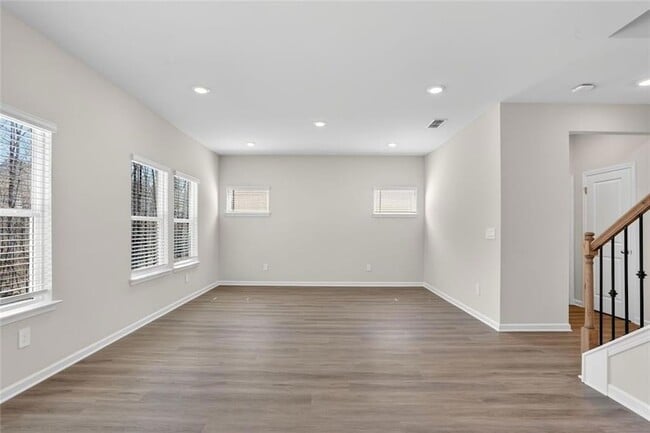 Building Photo - 6929 Winchester Pl