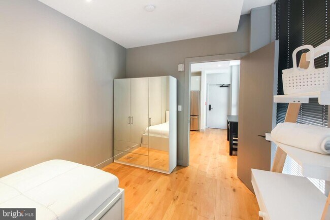 Building Photo - 448 K St NW