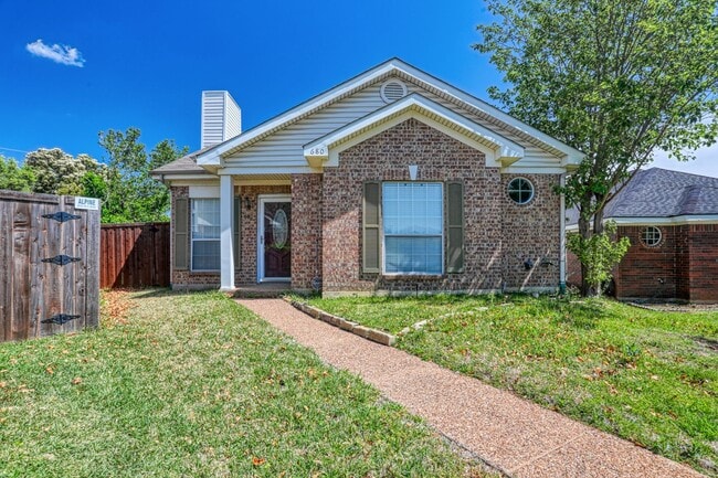 Building Photo - Coppell Cul-De-Sac living.  Ready Now!