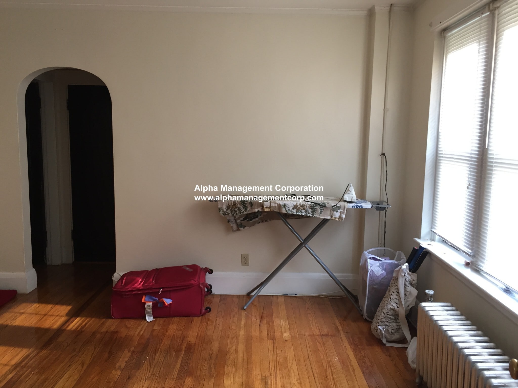 Building Photo - 349 Pleasant St